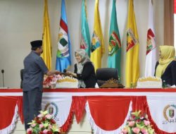 Wagub Sampaikan Tanggapan Kepala Daerah terhadap 12 Raperda Inisiatif DPRD di Sidang Paripurna DPRD Provinsi Lampung