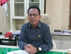 Ketua DPRD Lampung Hadiri Wisuda UTB