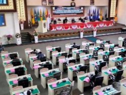 Mirzalie Tinggalkan Rapat Paripurna